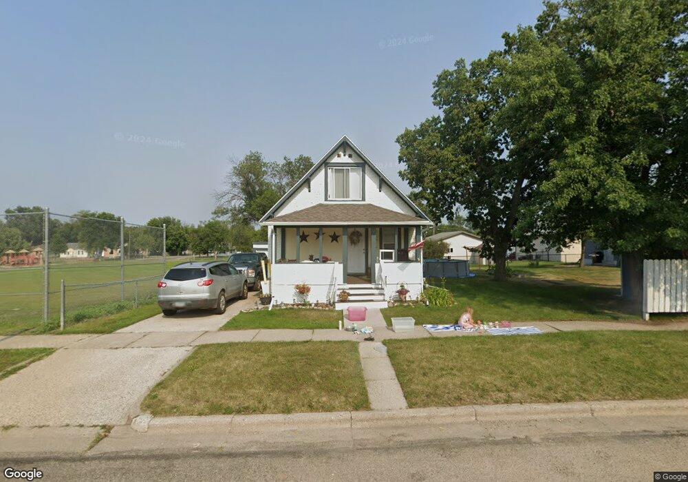 713 6th Ave SE, Jamestown, ND 58401 - photo 1
