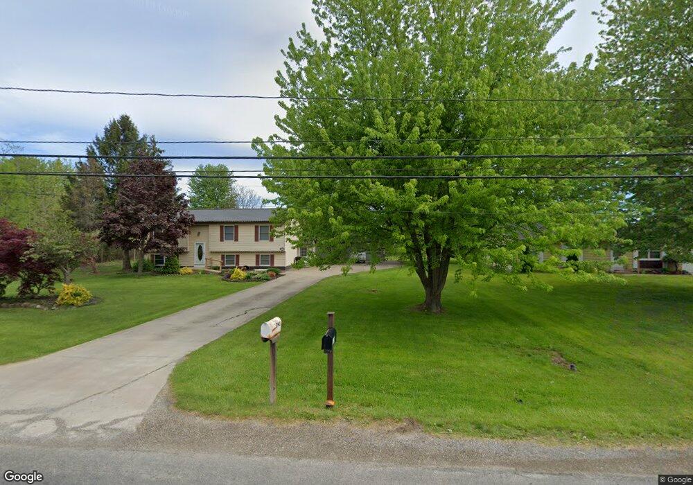 5413 W Maple Rd, Geneva, OH 44041 - photo 1