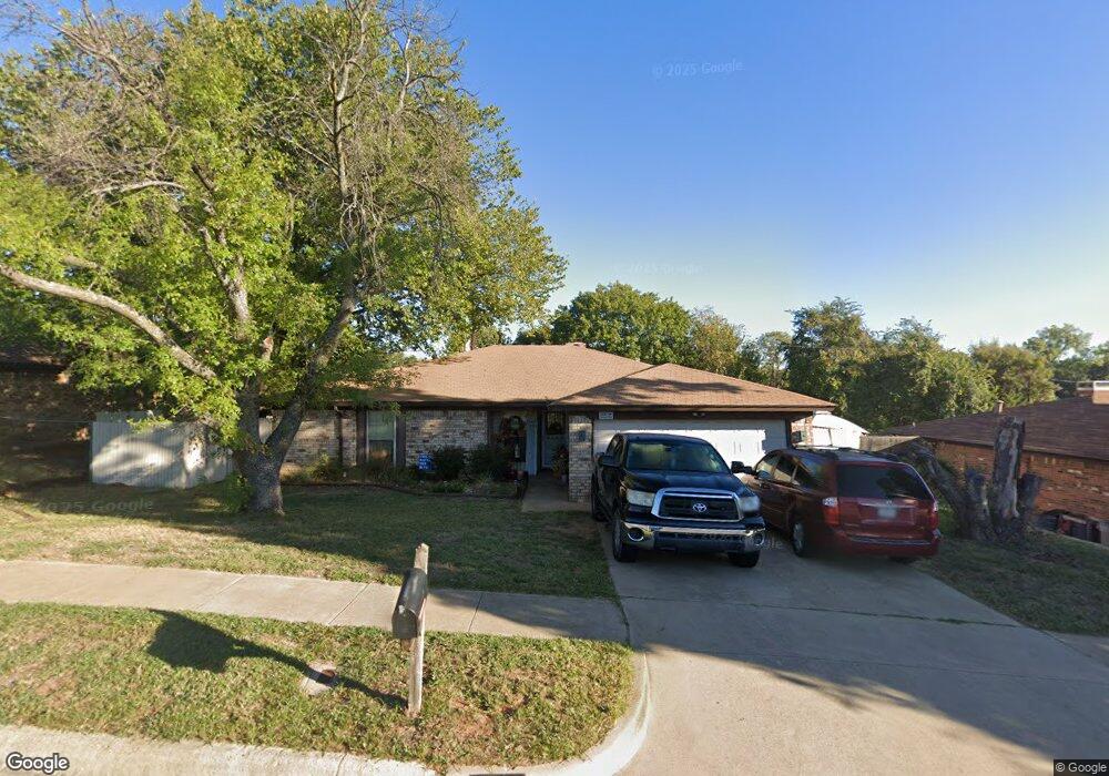 748 Regency Dr, Hurst, TX 76054 - photo 1