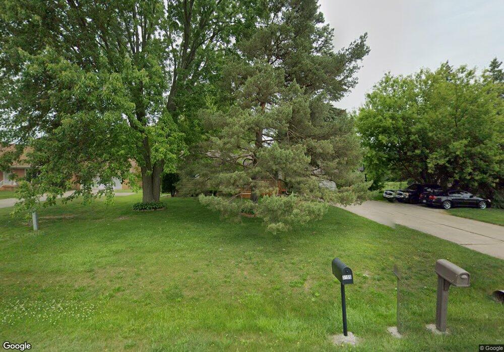 3158 W Carpenter Rd, Flint, MI 48504 - photo 1