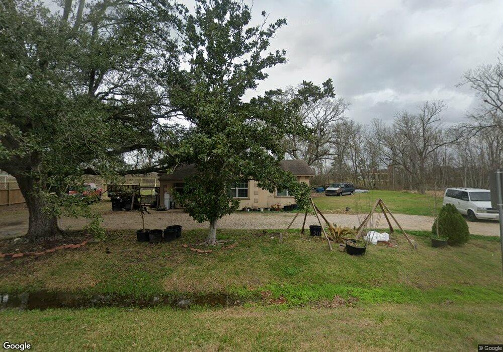 409 Lulac St, Alvin, TX 77511 - photo 1