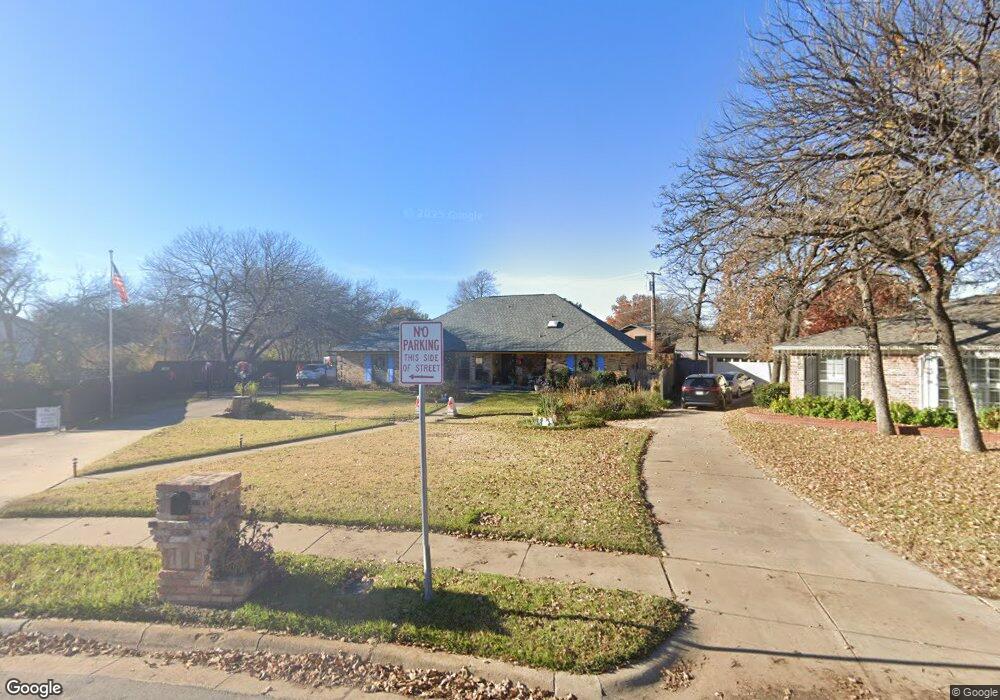 2205 Lakeview Dr, Bedford, TX 76021 - photo 1