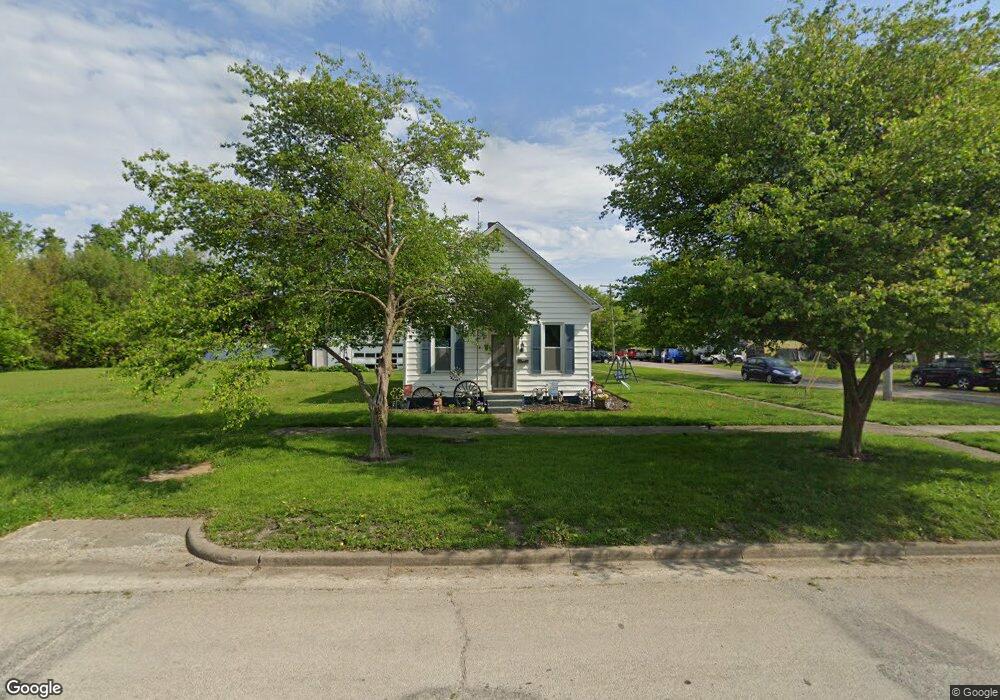 2800 Cedar Ave, Mattoon, IL 61938 - photo 1