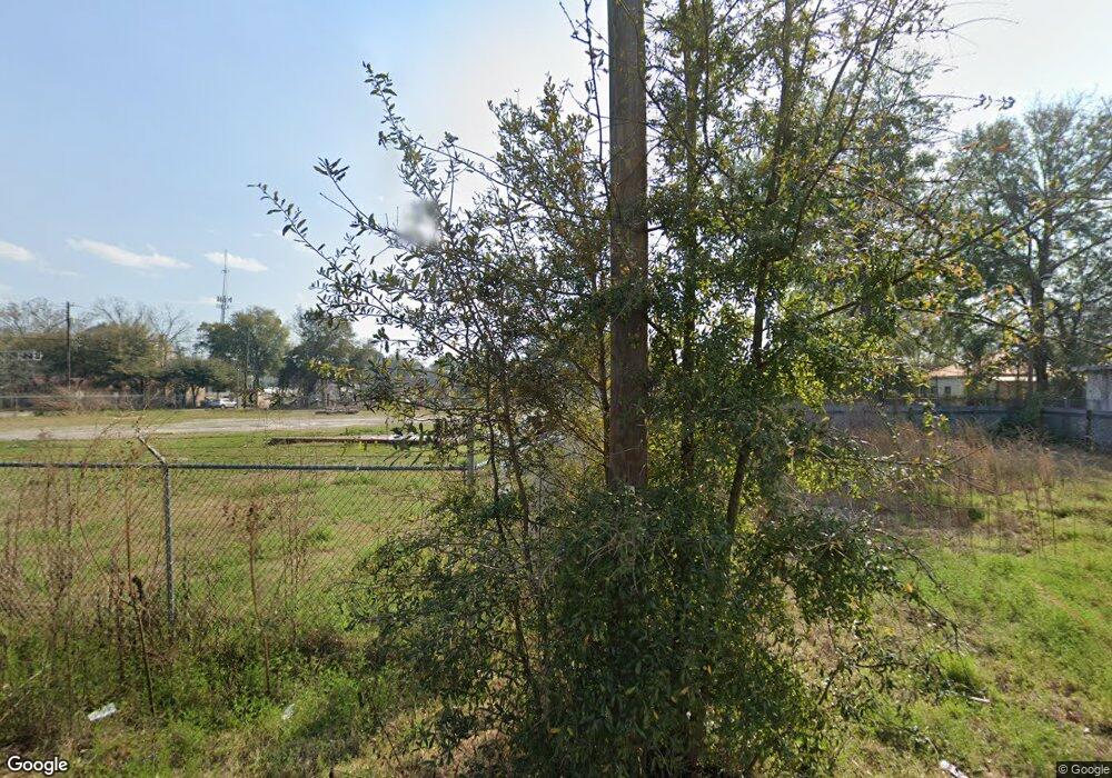 213 W 45th St, Savannah, GA 31405 - photo 1