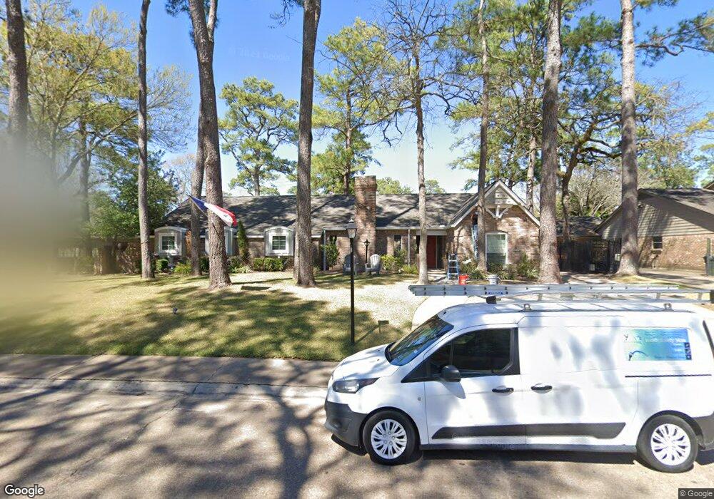 10118 Candlewood Dr, Houston, TX 77042 - photo 1