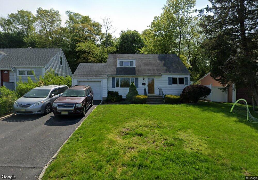 27 Deerfield Dr, West Orange, NJ 07052 - photo 1