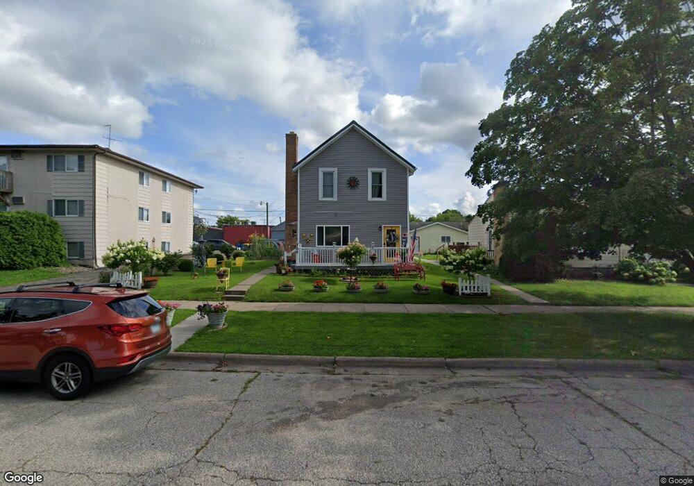 309 N 1st St, La Crescent, MN 55947 - photo 1