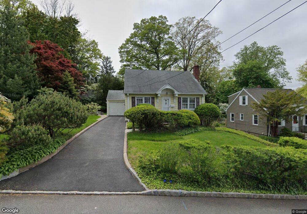 54 Crest Dr S, Cresskill, NJ 07626 - photo 1