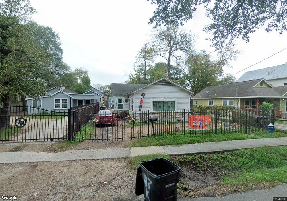 413 King St, Houston, TX 77022 - photo 1