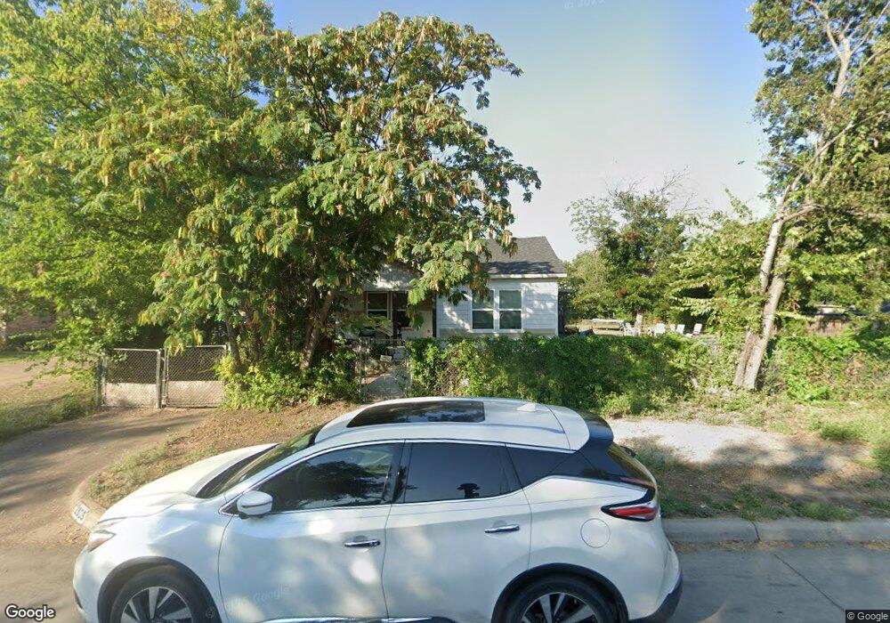 2905 NW Loraine St, Fort Worth, TX 76106 - photo 1