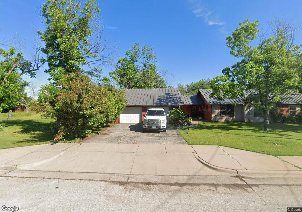 1209 Grand Ave, Cleburne, TX 76033 - photo 1