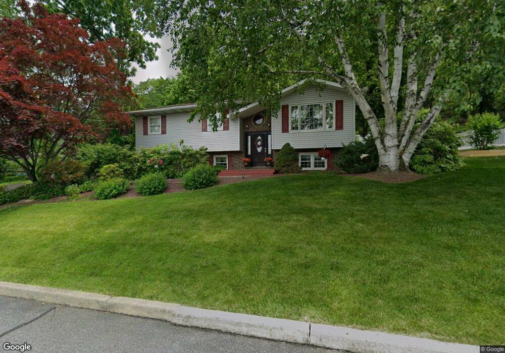 813 Williams Ave, Walnutport, PA 18088 - photo 1