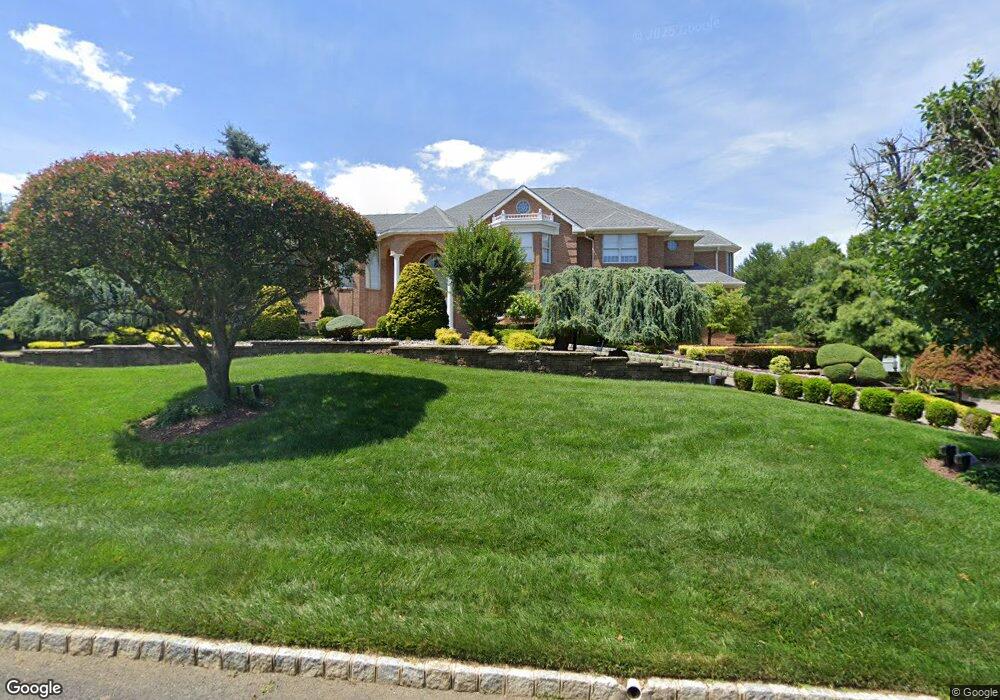 7 Tricorne Ct, Holmdel, NJ 07733 - photo 1