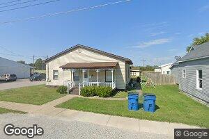 611 W Adelaide Ave, Christopher, IL 62822