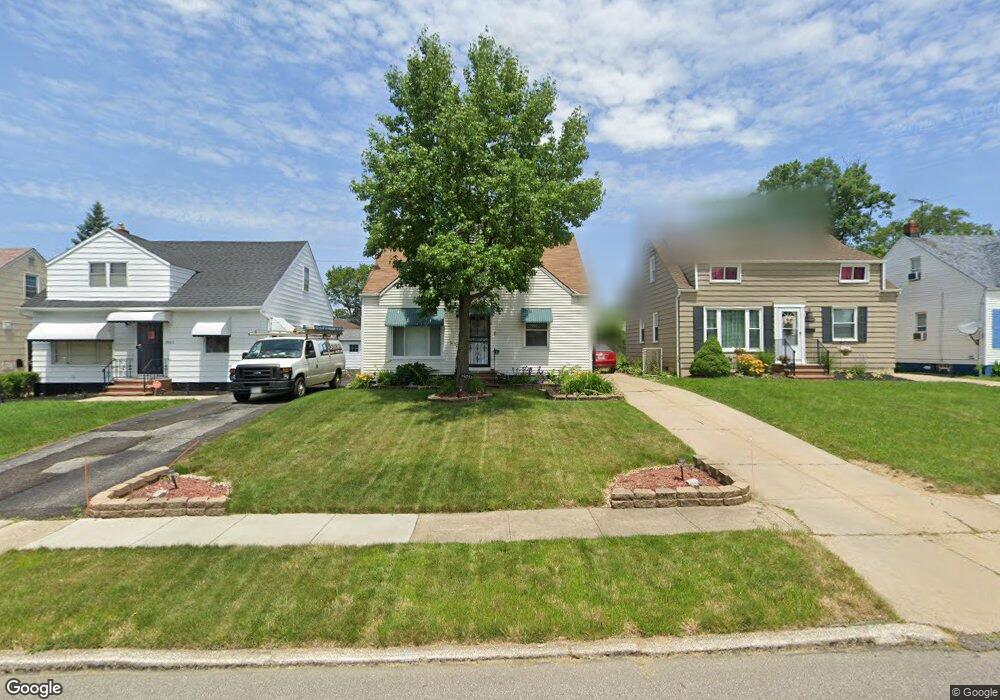 19015 Fairway Ave, Maple Heights, OH 44137 - photo 1