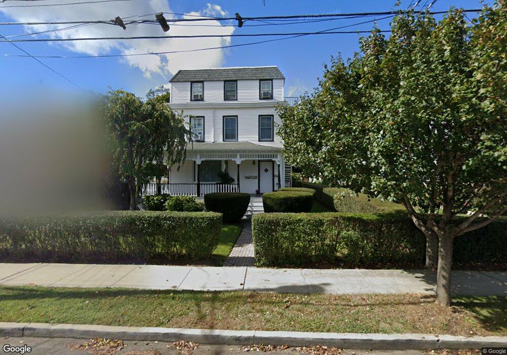 22 Elm Tree Place, Stamford, CT 06906 - photo 1