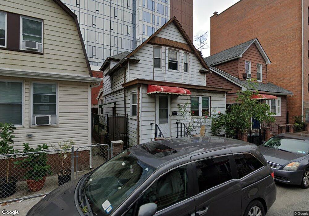 13622 Carlton Place, Flushing, NY 11354 - photo 1