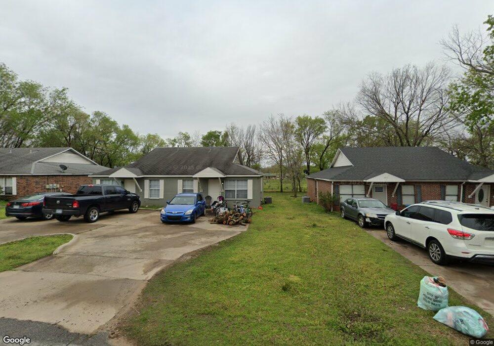 207 E Parks St unit A, Prairie Grove, AR 72753 - photo 1