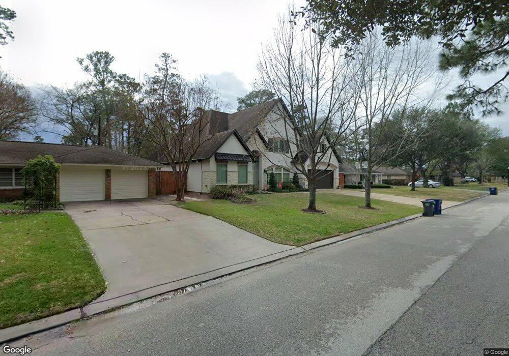 8421 Raylin Dr, Houston, TX 77055 - photo 1