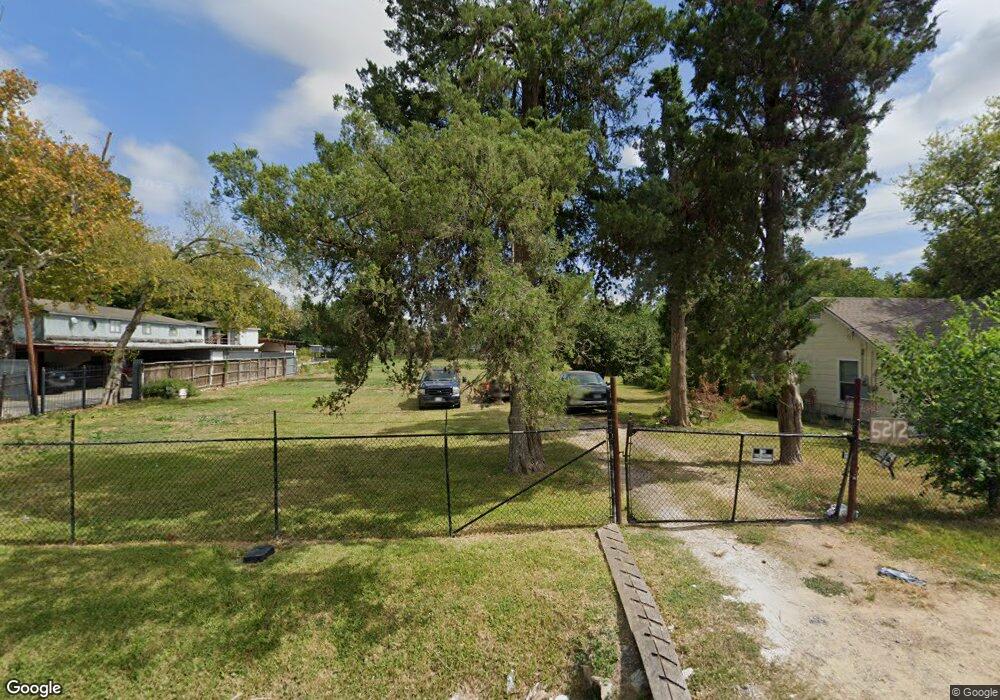 5212 Barrett St, Houston, TX 77022 - photo 1