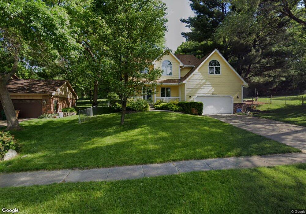 7739 Drake Ct, Clive, IA 50325 - photo 1