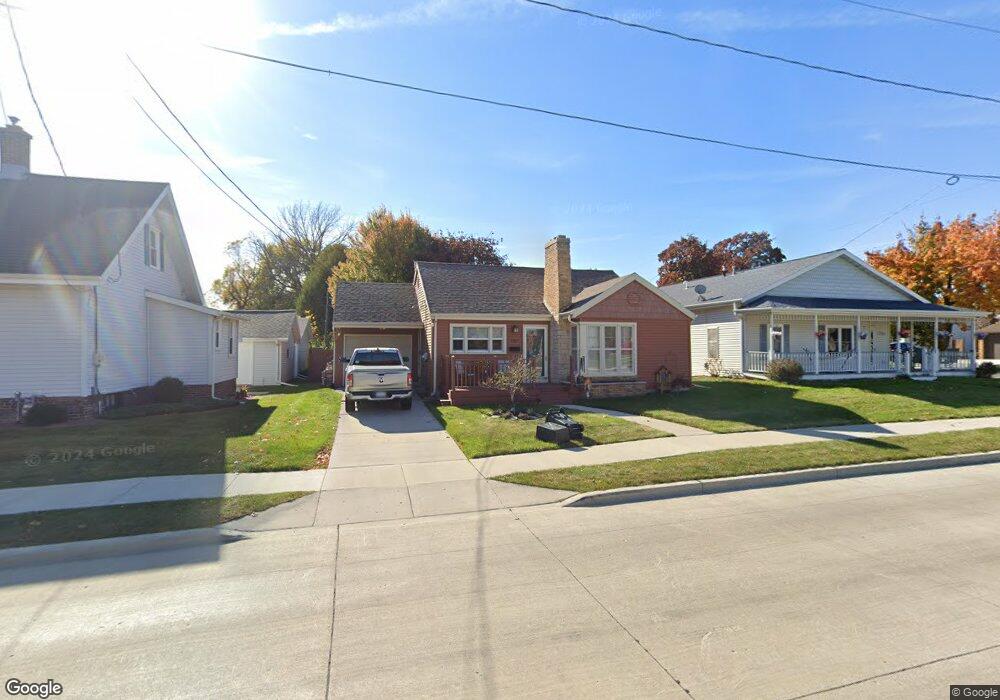 1211 Waldo Blvd, Manitowoc, WI 54220 - photo 1