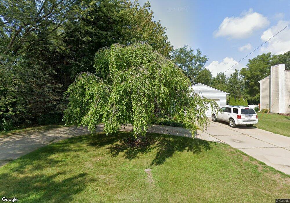 2146 Greydale, West Bloomfield, MI 48324 - photo 1