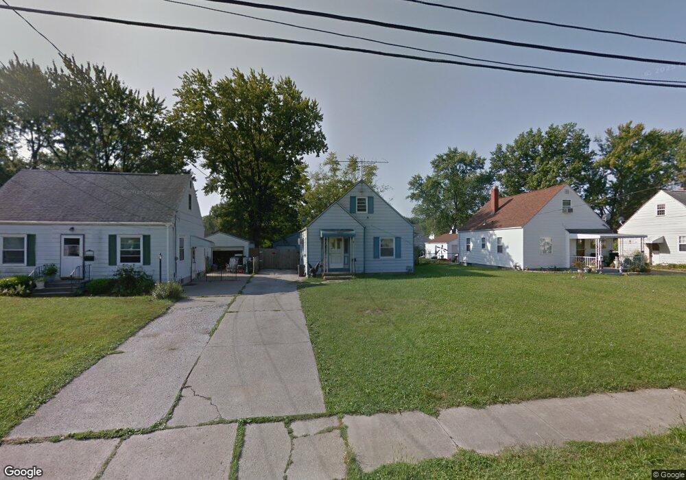 2542 E 37th St, Lorain, OH 44055 - photo 1