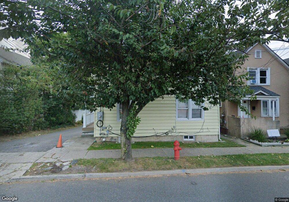 4 Levi Place, Port Washington, NY 11050 - photo 1