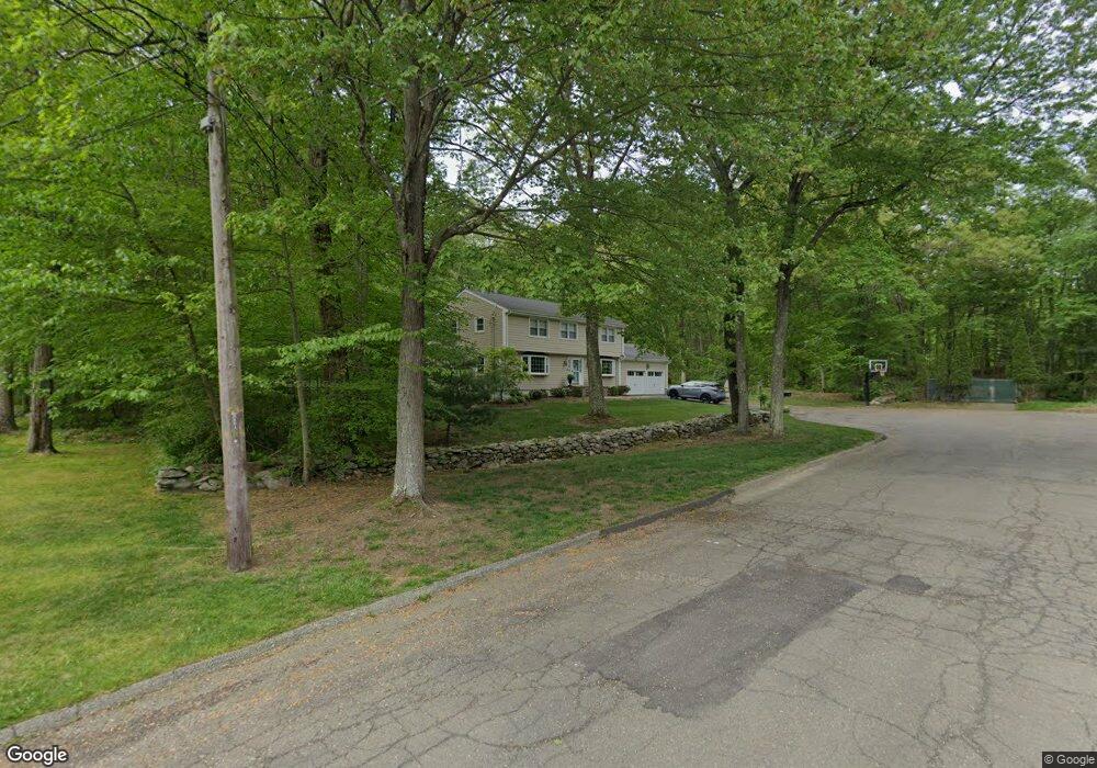 103 Scenic Hill Rd, Trumbull, CT 06611 - photo 1