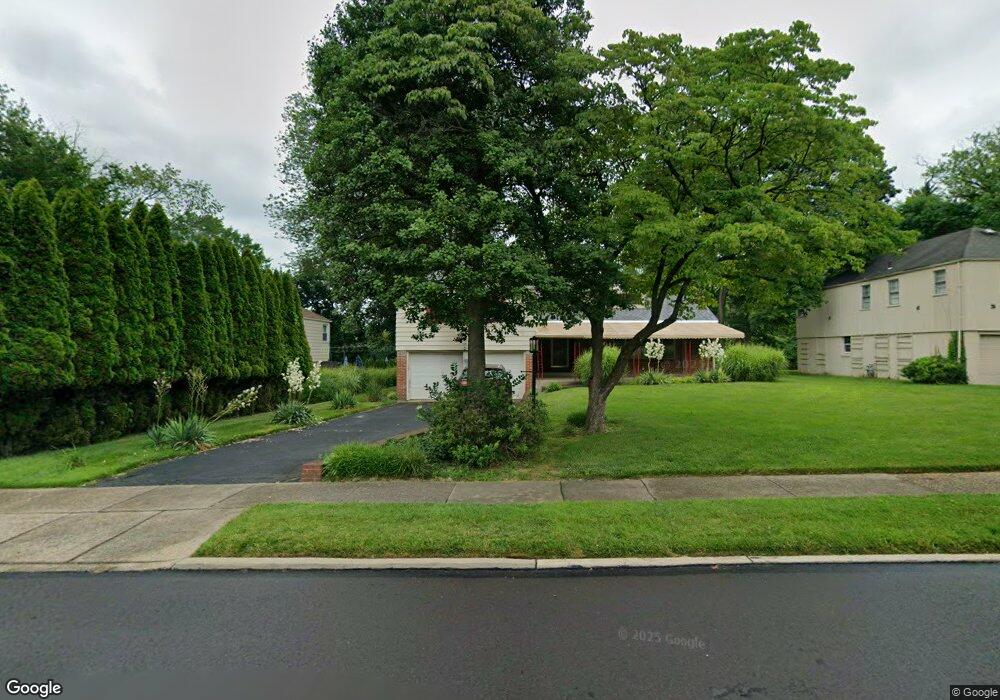 7811 Cobden Rd, Glenside, PA 19038 - photo 1