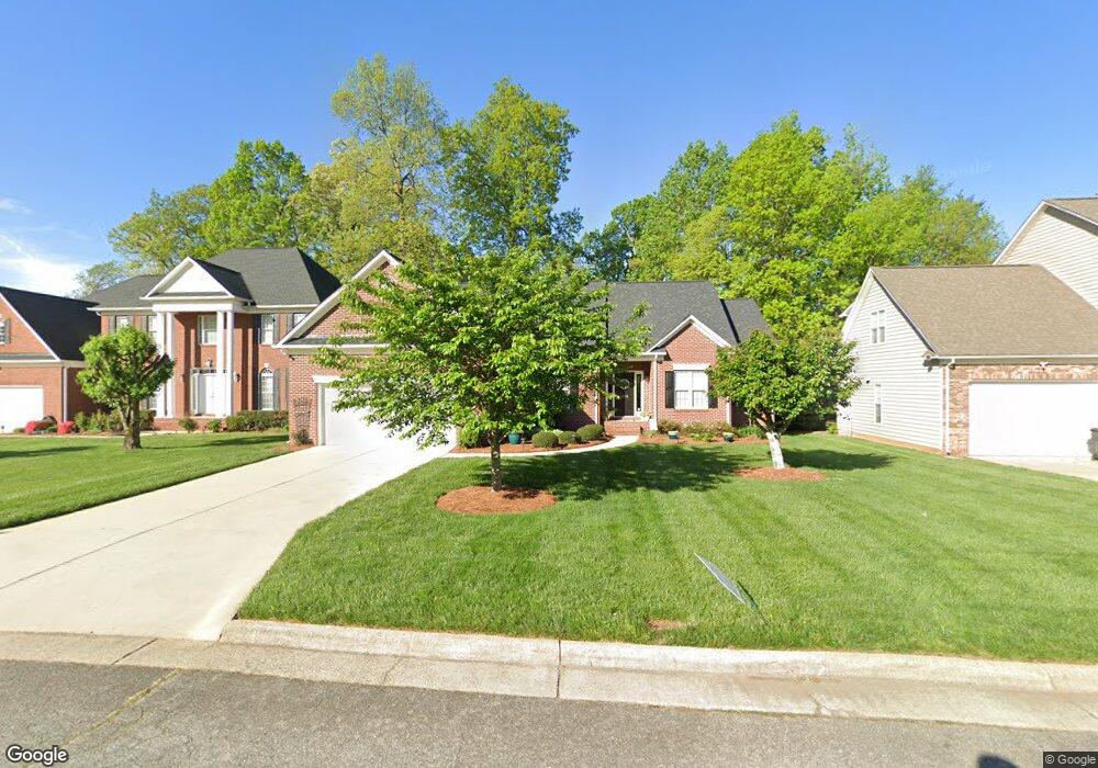 3016 Maple Branch Dr, High Point, NC 27265 - photo 1