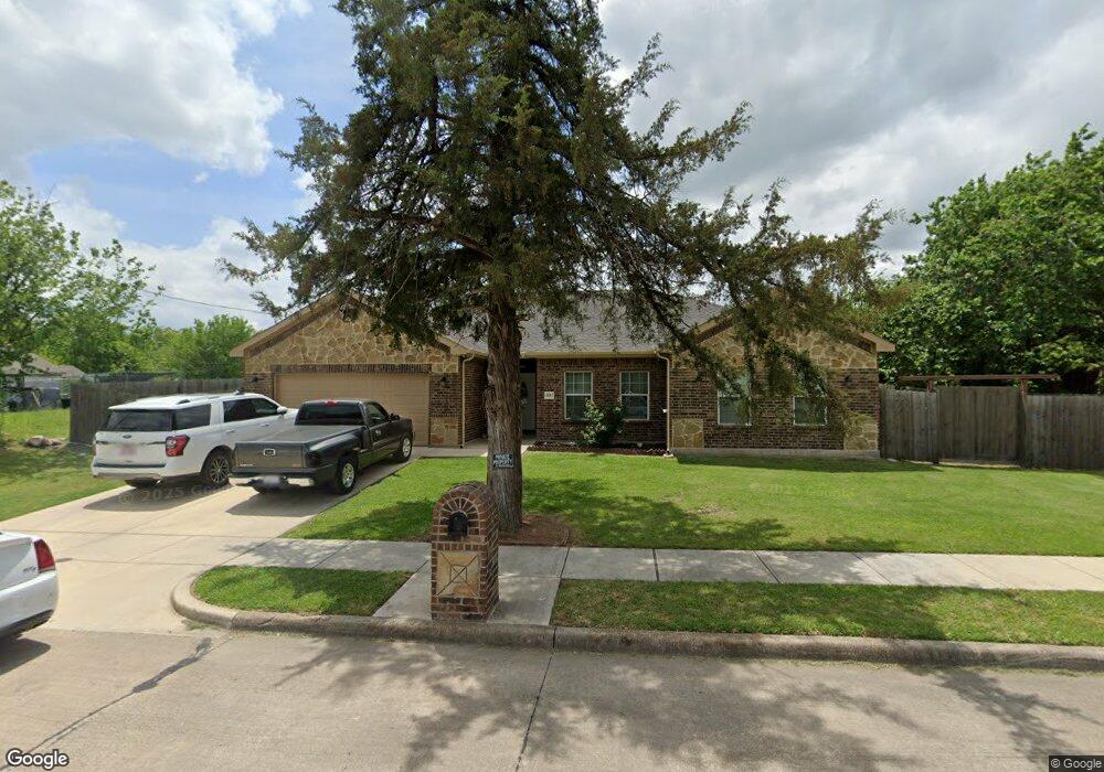 1305 N Shawnee St, Ennis, TX 75119 - photo 1