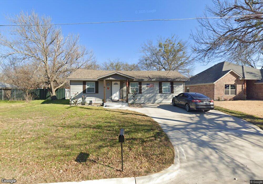 217 Cherry St, Weatherford, TX 76086 - photo 1
