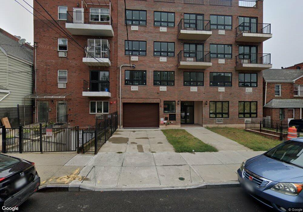 40-47 97th St unit 2 B, Flushing, NY 11368 - photo 1