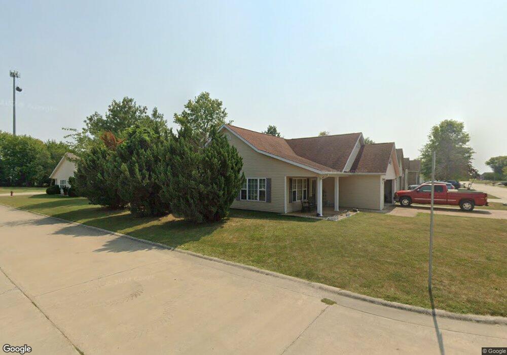 1209 Dolan Ln, Jerseyville, IL 62052 - photo 1