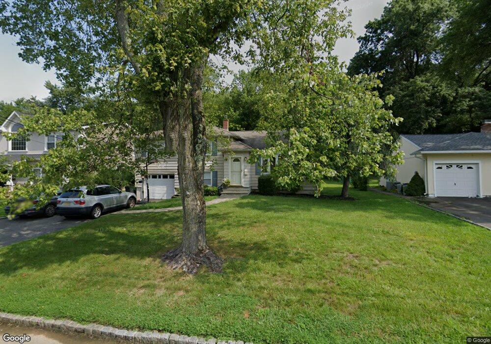 10 Hawthorne Dr, Livingston, NJ 07039 - photo 1