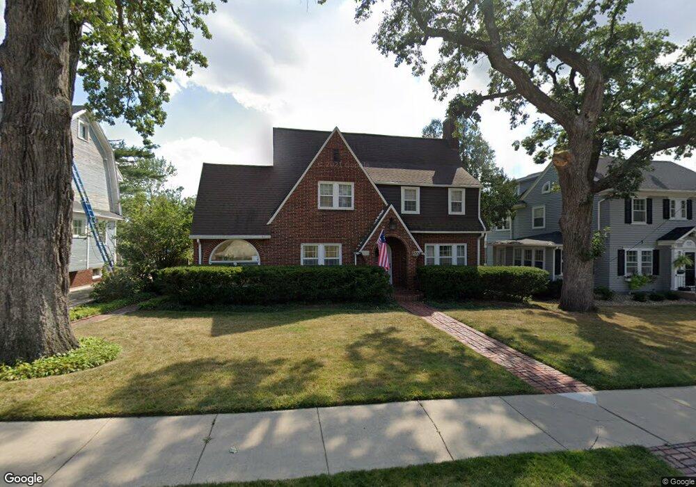 2377 Blake Blvd SE, Cedar Rapids, IA 52403 - photo 1