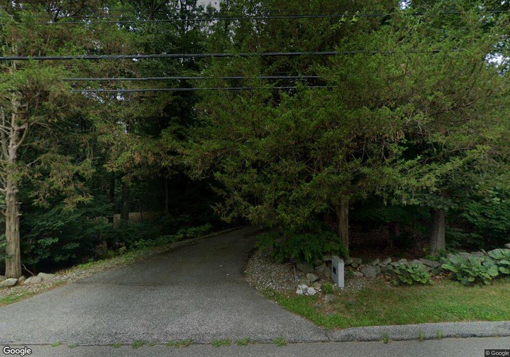 118 Plain Hill Rd, Norwich, CT 06360 - photo 1