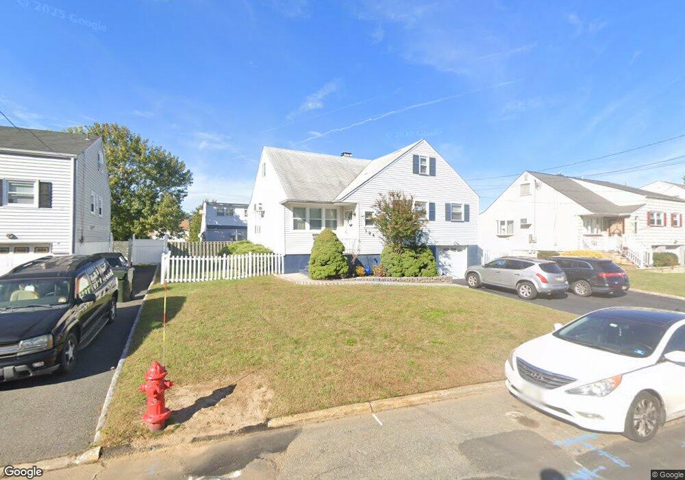 194 Arlington Dr, Fords, NJ 08863 - photo 1