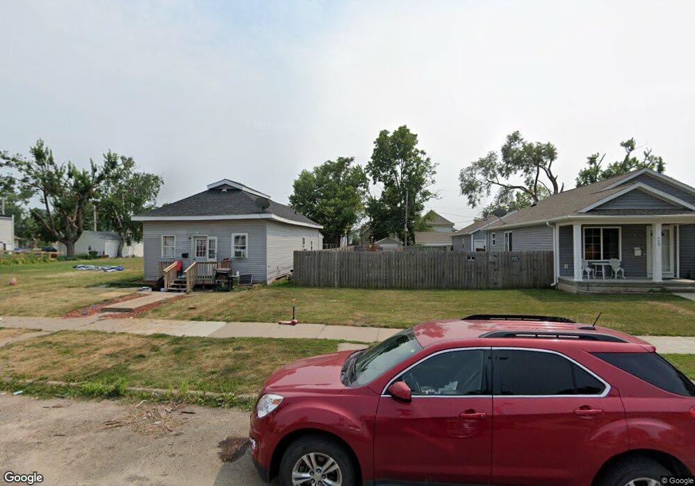 423 7th Ave SW, Cedar Rapids, IA 52404 - photo 1