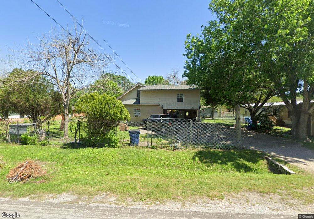 1415 Live Oak Ave, Bay City, TX 77414 - photo 1