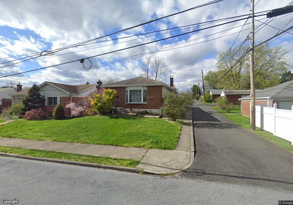 2213 W Congress St unit 2215, Allentown, PA 18104 - photo 1