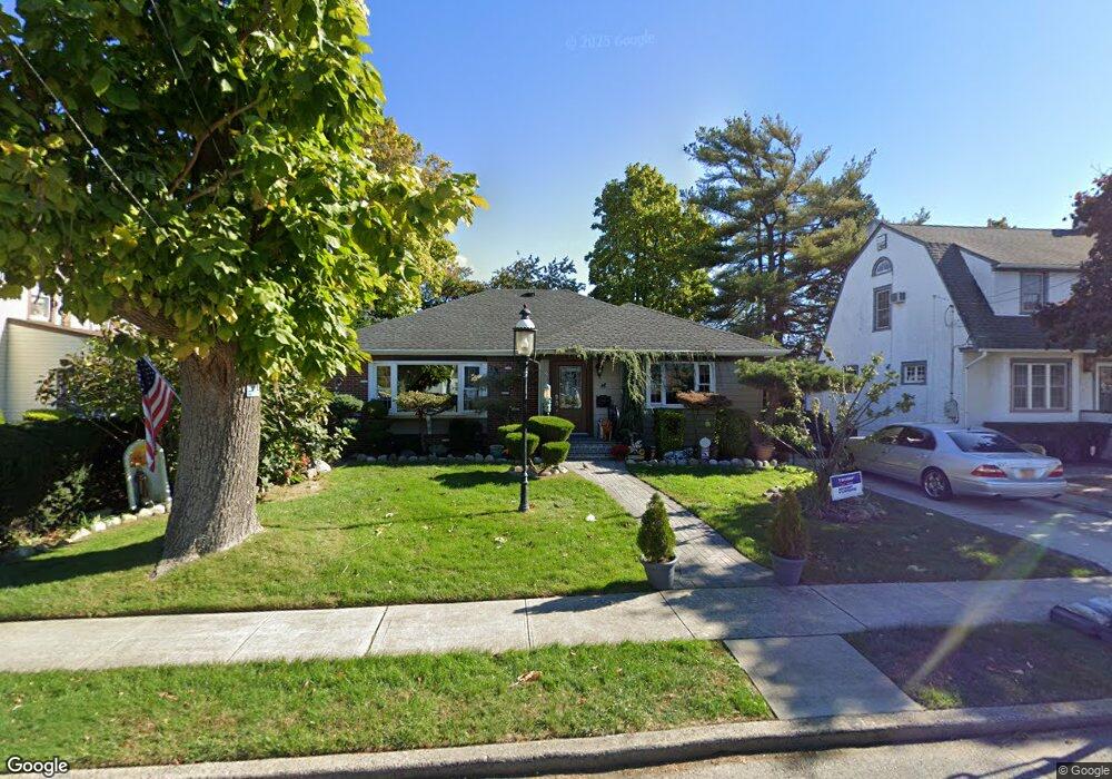 2917 Carnation Ave, Baldwin, NY 11510 - photo 1