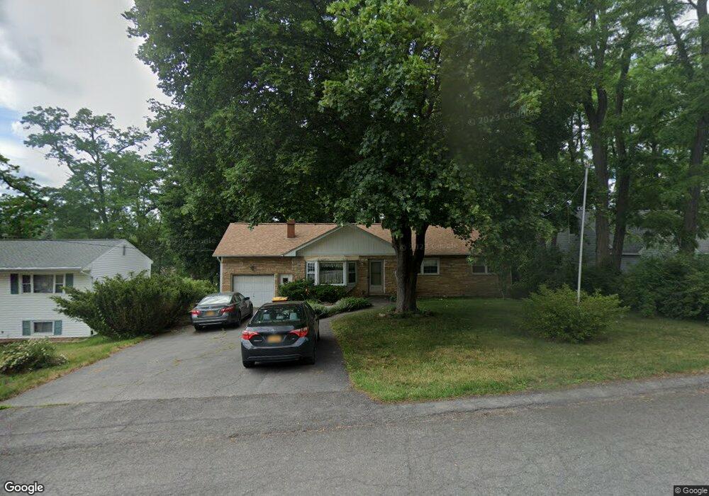 10 Dahlem Blvd, Schenectady, NY 12309 - photo 1