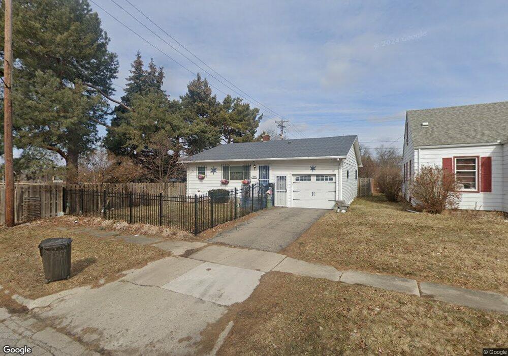 1813 Tuscola St, Flint, MI 48503 - photo 1