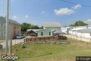 106 S Main St, Donahue, IA 52746