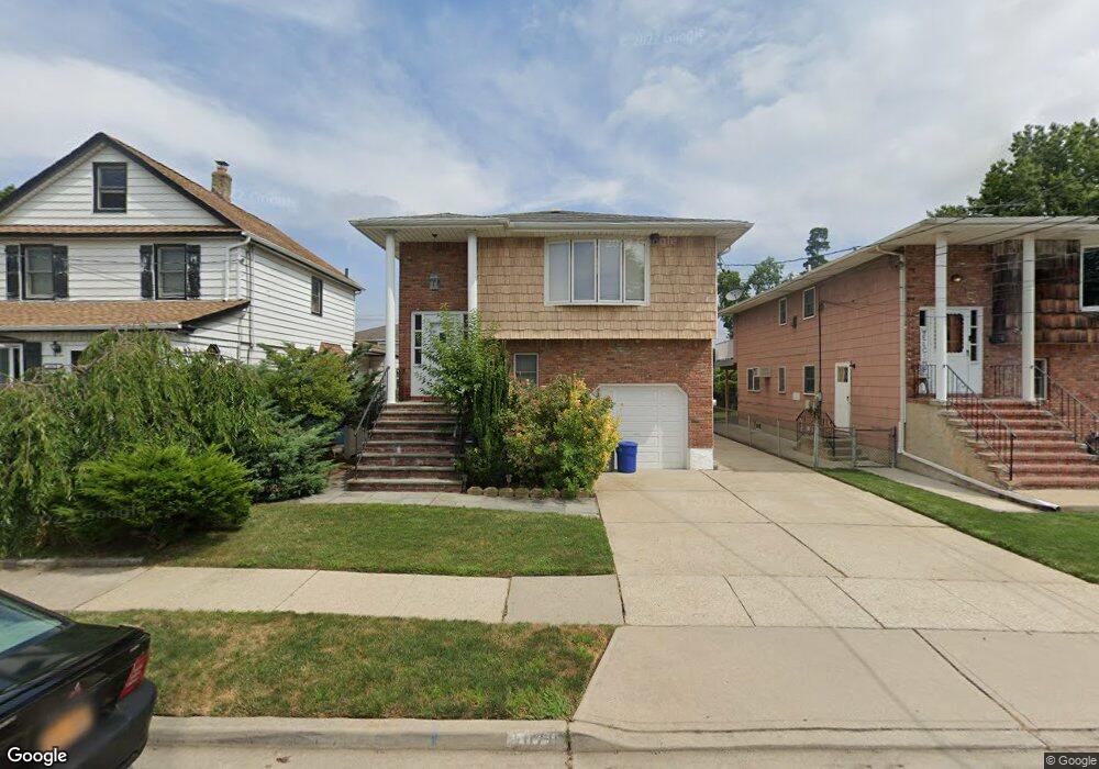 1070 Atlantic St, Franklin Square, NY 11010 - photo 1