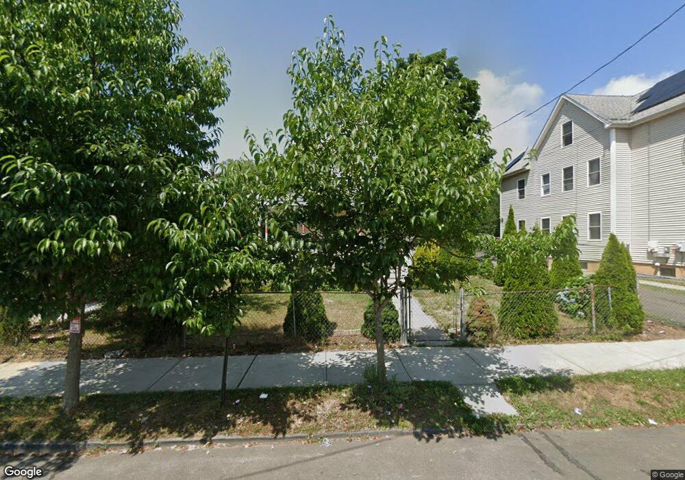 172 Poplar St, New Haven, CT 06513 - photo 1