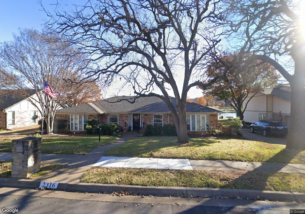 2316 Lakeview Dr, Bedford, TX 76021 - photo 1